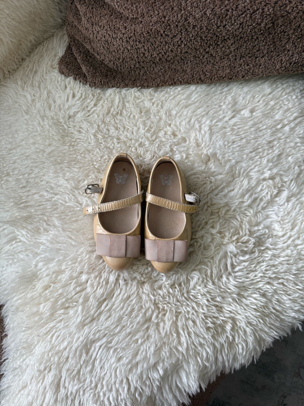 Age of Innocence Ellen beige patent leather Mary Jane shoes